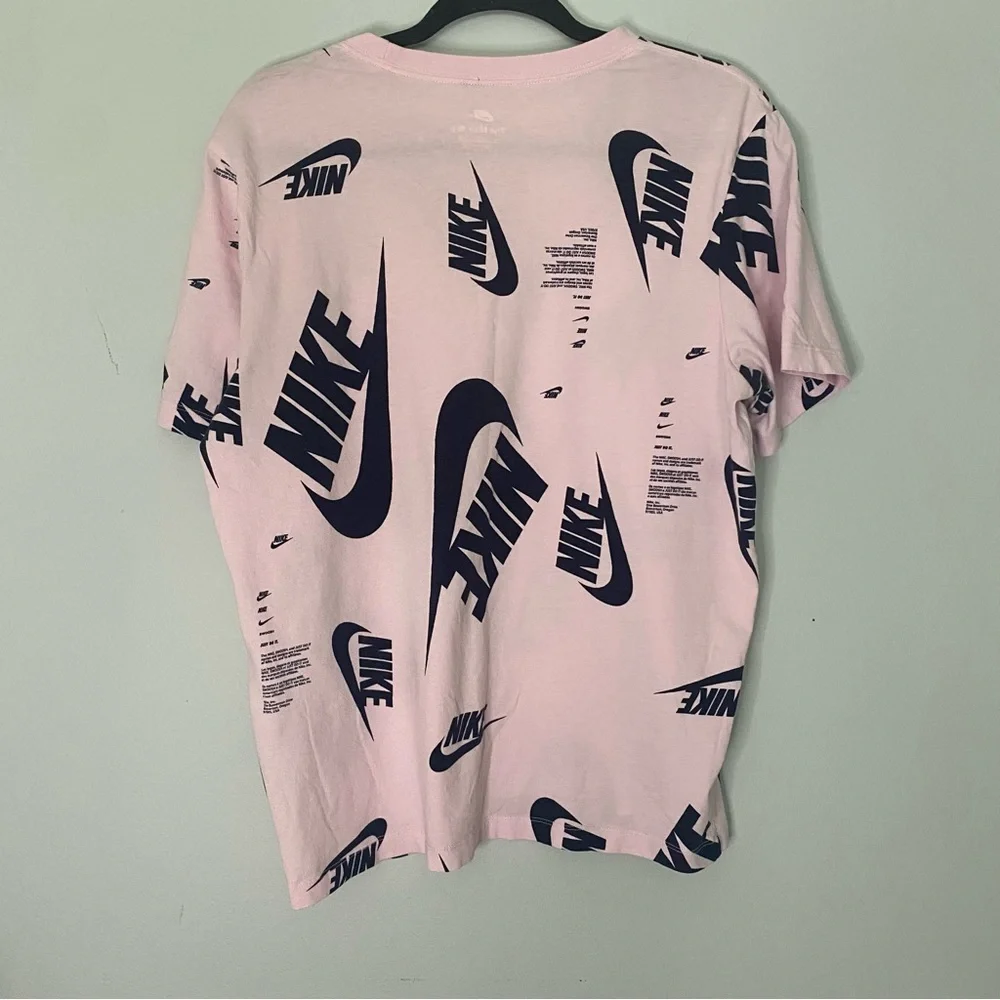 Men’s Nike Club Allover Print Pink Tee Size Large